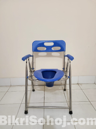Portable commode for toilet/washroom